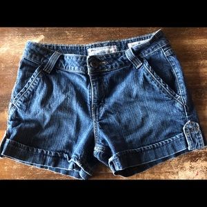 Levi Strauss Low-Rise Misses 6